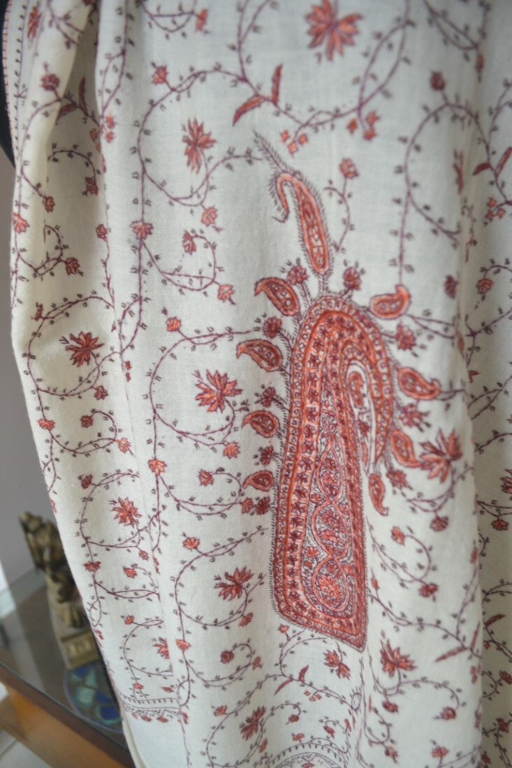WHITE MICRO JAAL KASHMIRI HAND EMBROIDERY WEDDING SHAWL 100% CASHMERE PASHMINA