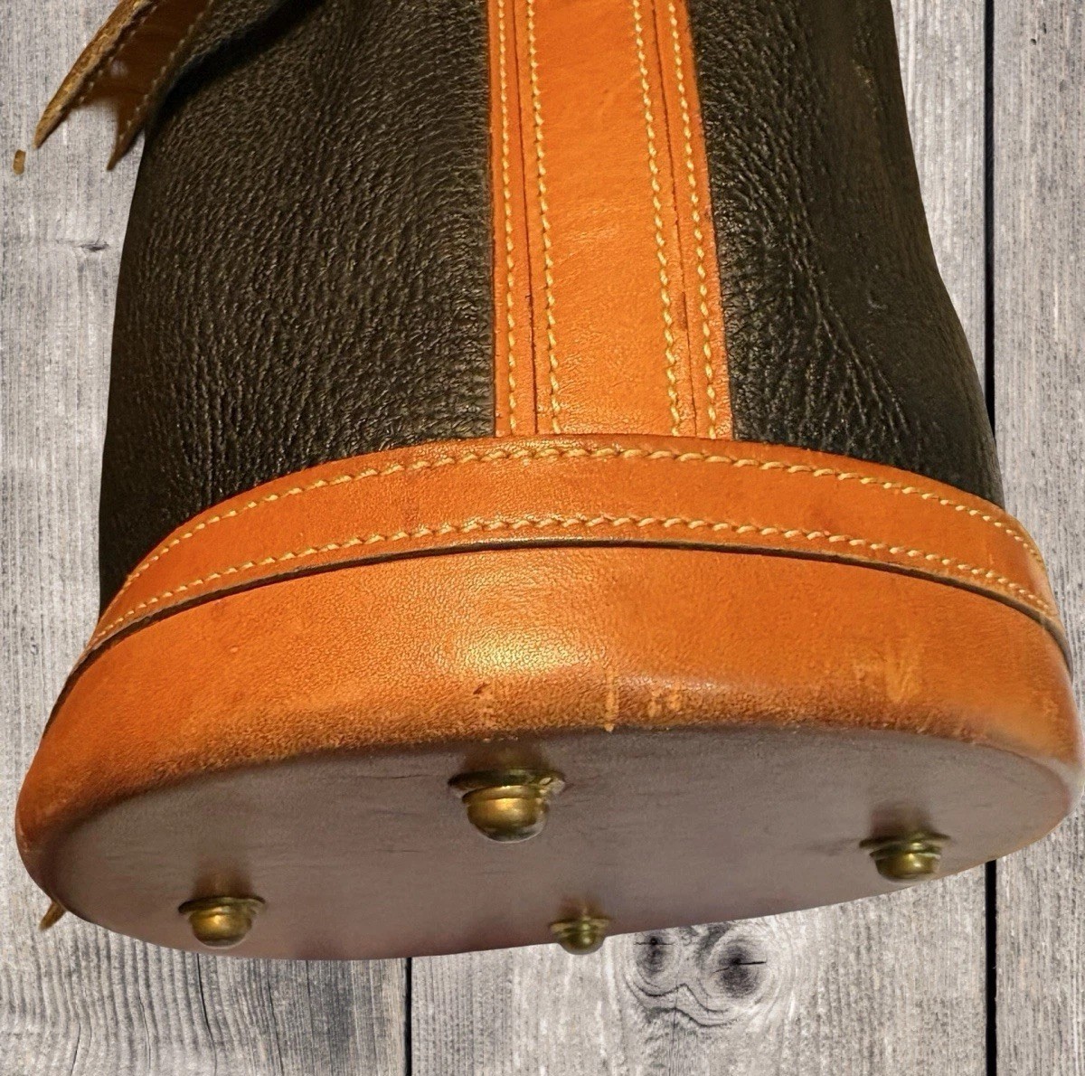 Dooney Bourke Vintage Black Small Drawstring Bucket Shoulder Bag Leather Retro