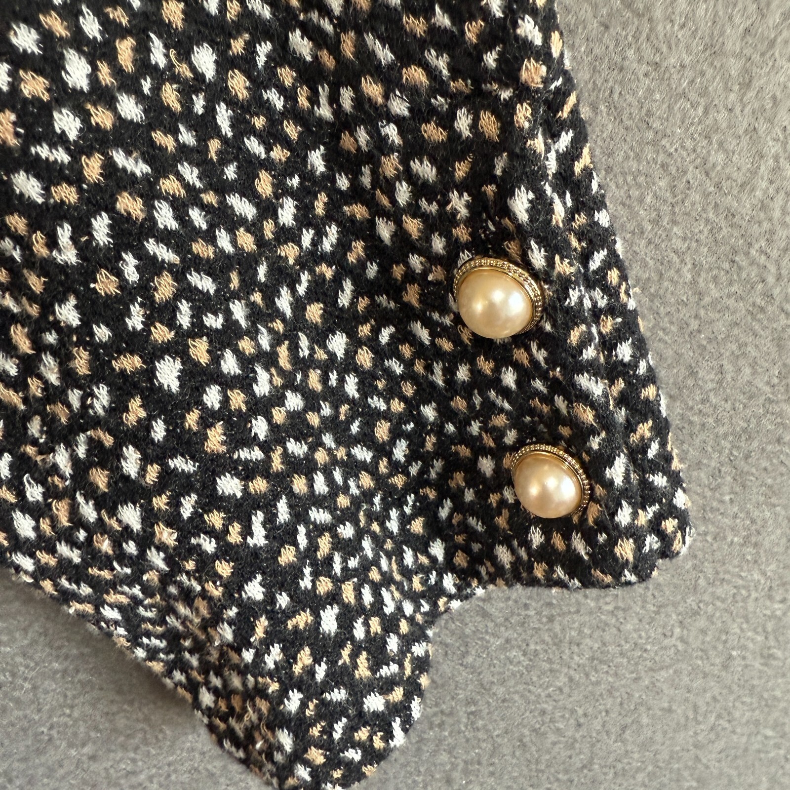 TALBOTS Petite 3/4 Sleeve Pearl Button Cuff Bateau Neckline In Confetti Print LP