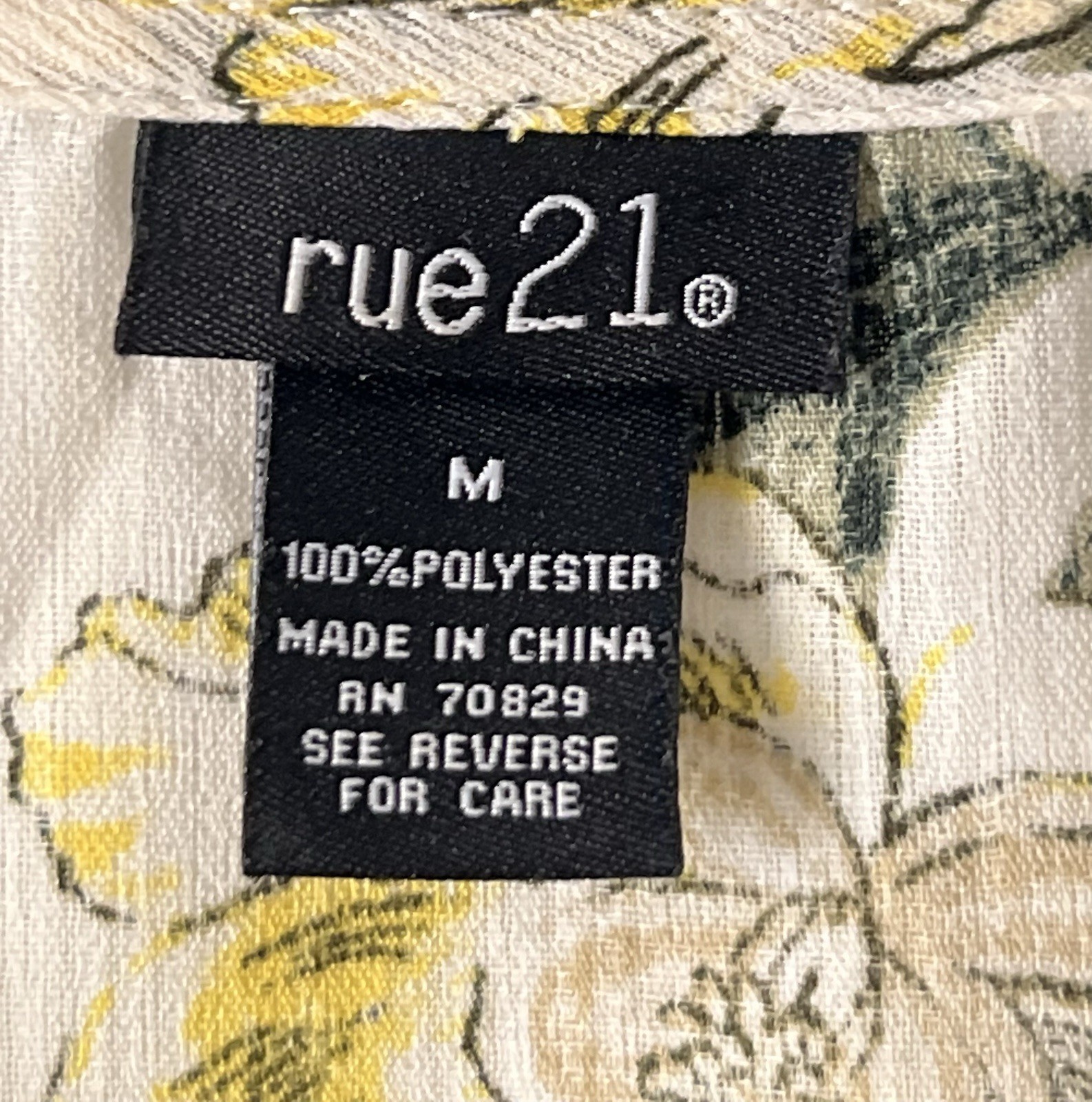 Rue 21 Women’s Yellow White Long Sleeve Crop Top Size M