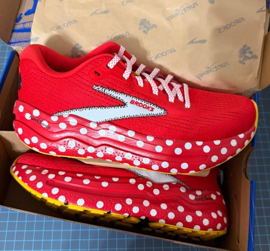 NEW Brooks runDisney Ghost MAX 2 Women’s 8 Running Shoes Sz 8.5
