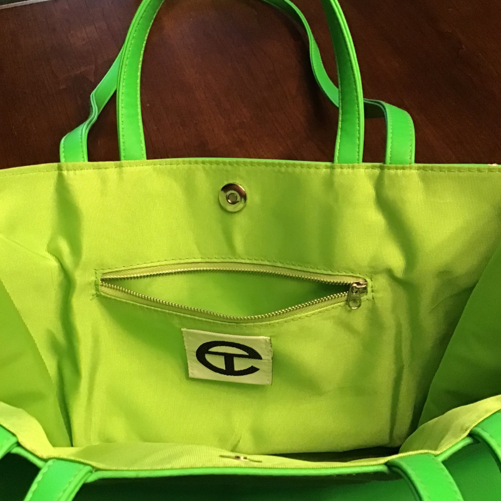 Telfar Green Medium Tote Bag with Logo, Magnetic Closure, Inner Pockets New