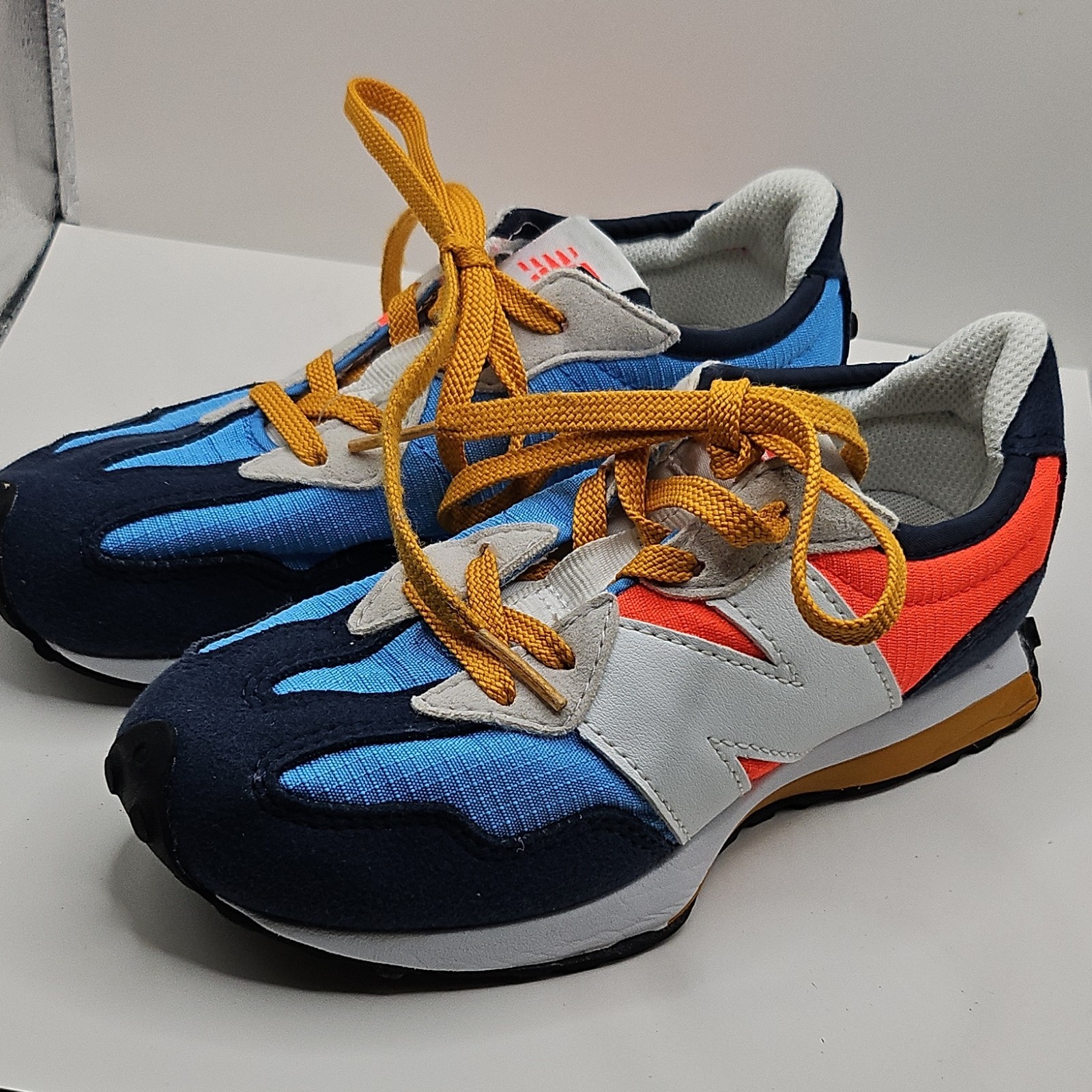 New Balance 327 Boys and girl’s 13 EU 31 Low Top Lace Up Colorblock PS327SH