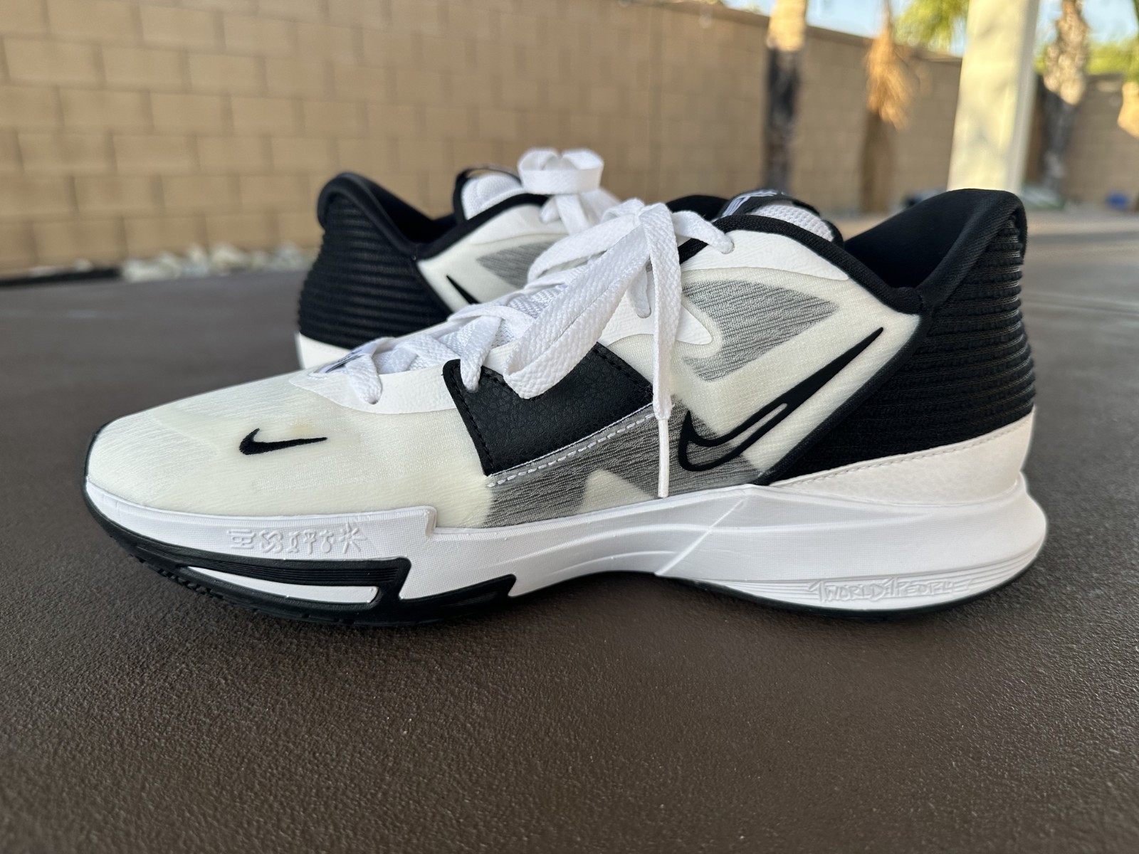 Size 10 – Nike Kyrie 5 TB Low White Black