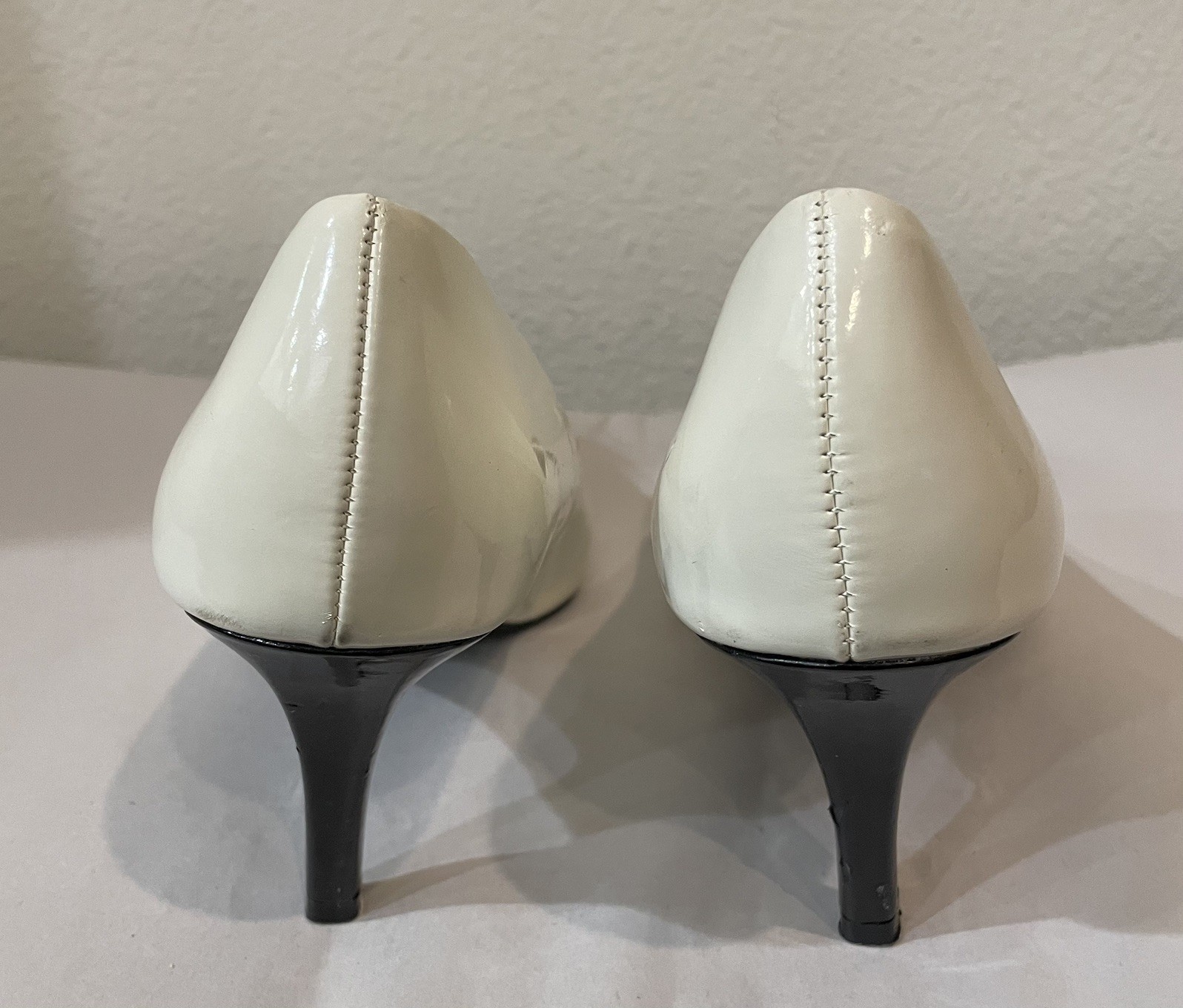 Comfort Plus Predictions Black/White Faux Patent Leather 2.5” Heel Size 7.5W