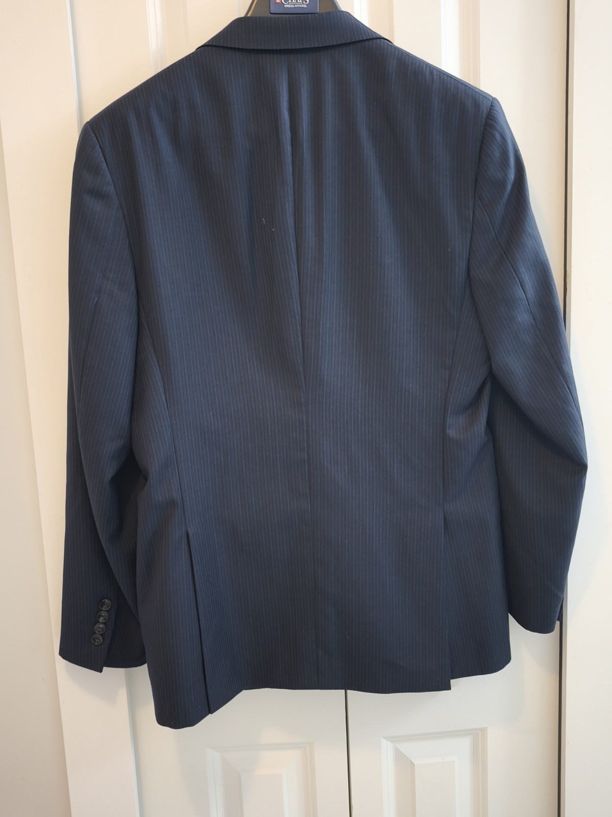 Hart Schaffner Marx Men’s Blue Pinstripe 2-Piece Suit 42R Two-Button