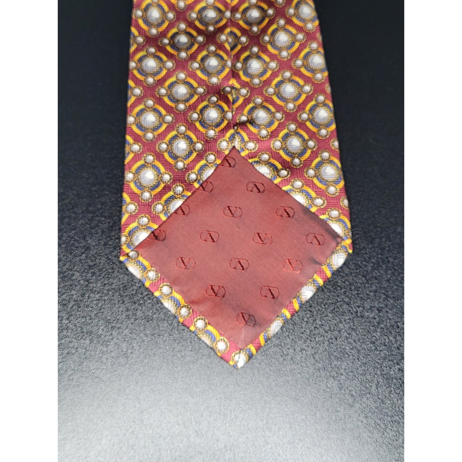 Valentino Men’s Necktie Burgundy Geometric Silk 3.75″ x 57″ Excellent