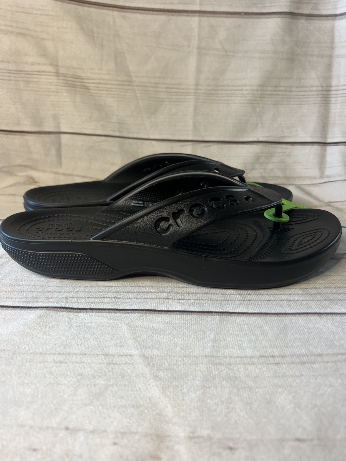 Crocs Adult Baya II Flip Flop Black Sandals Mens 10 or Women’s 12 New