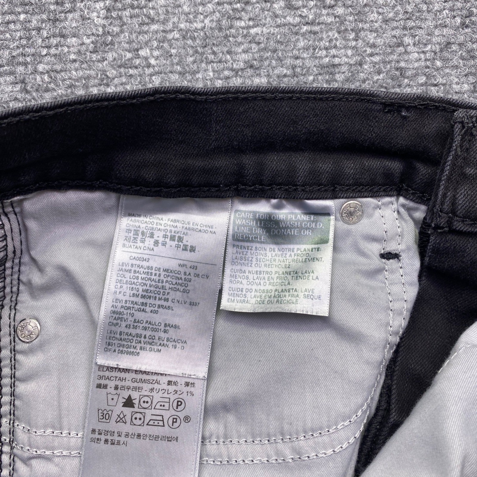Levis 314 Shaping Straight Jeans Womens 29 Black Denim Stretch Grunge Preppy