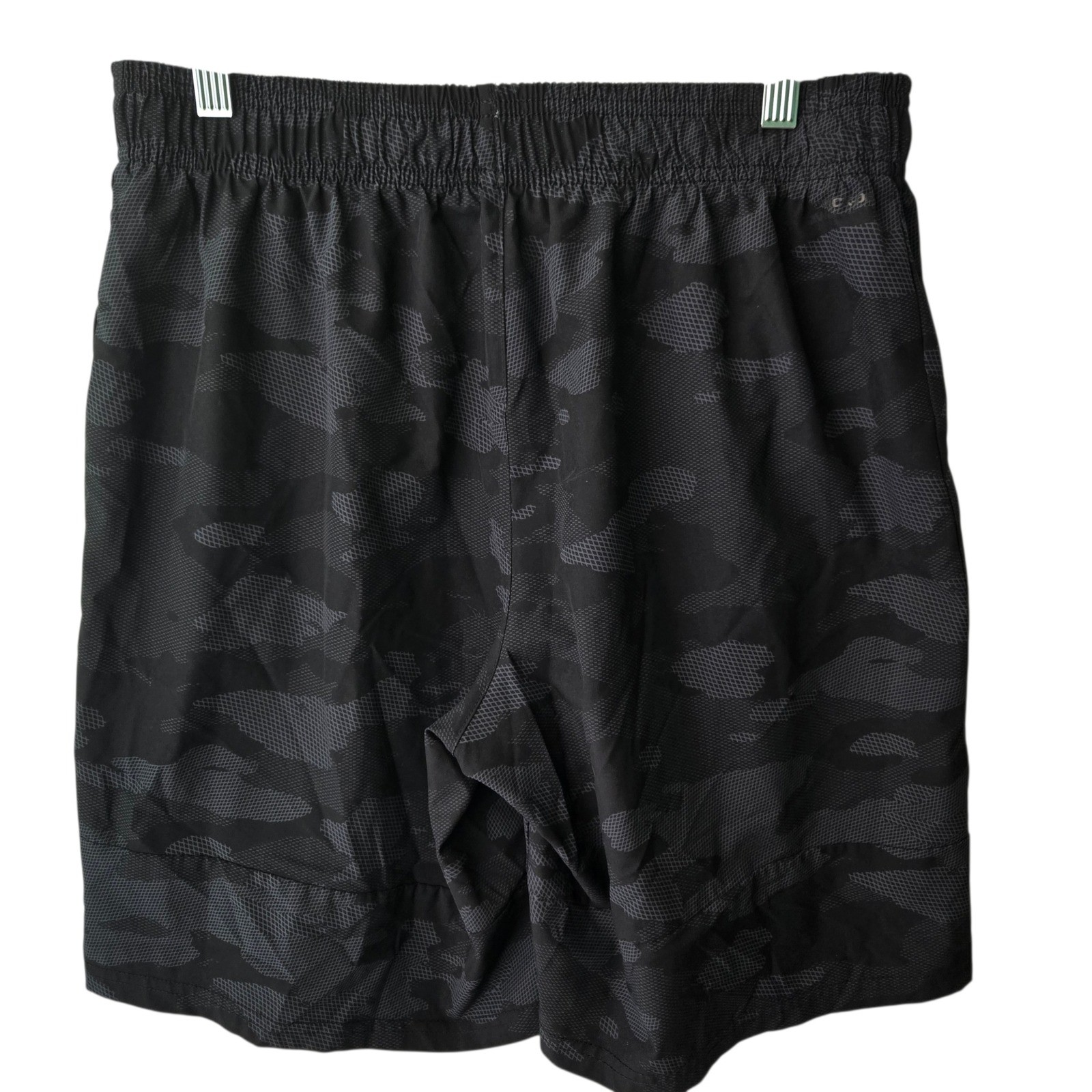 Layer 8 Mens Qwick-Dry Athletic Shorts Black Gray Digi Camo Sz Large Gym Workout