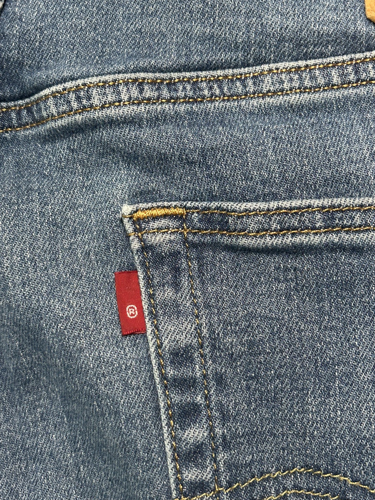 Levi’s 505 Jeans Men’s Regular Fit Size 36×30 Red Tab Denim Medium Wash