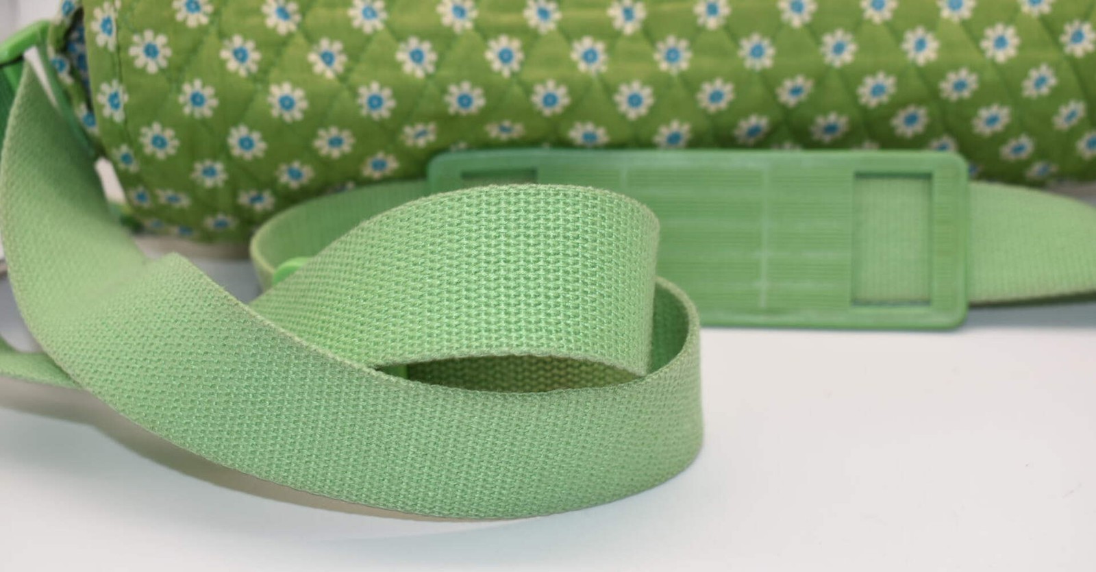 Vera Bradley Commuter Laptop Messenger Bag in “Apple Green” Pattern