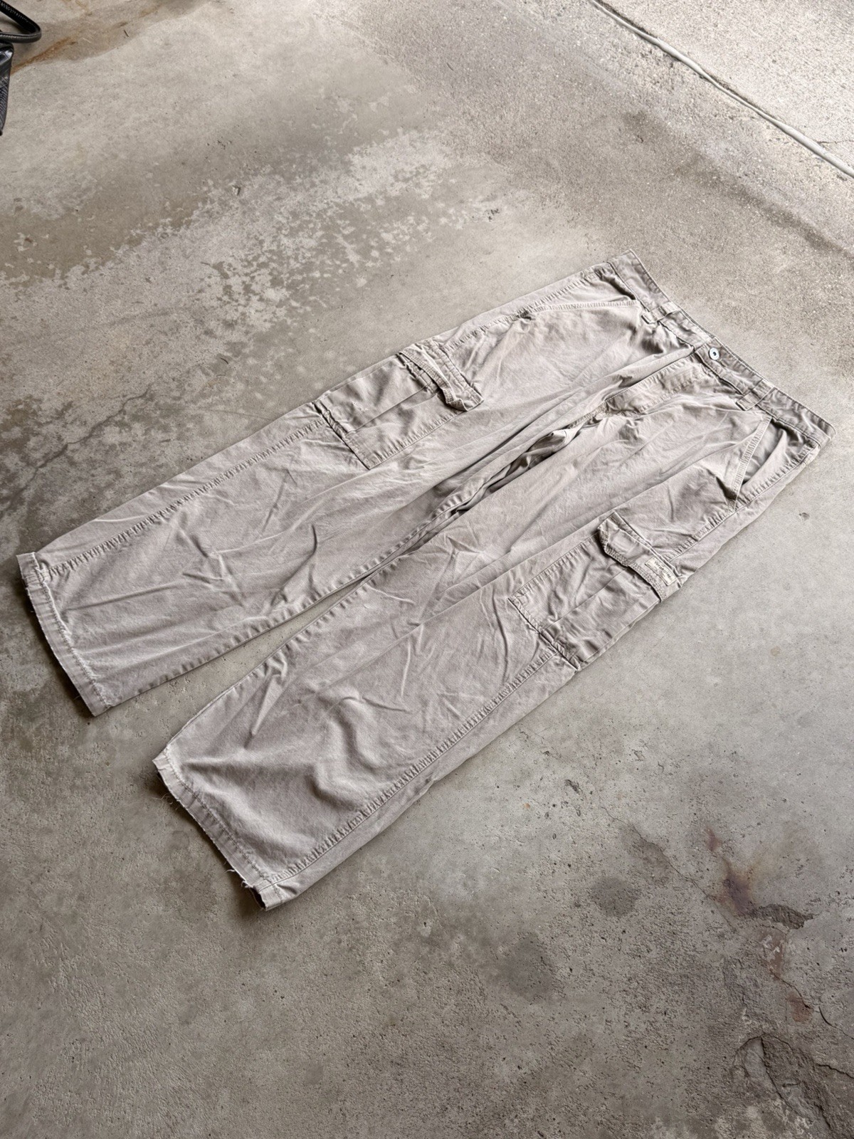 Wrangler Rugged Wear Men’s Beige Ripstop Cargo Pants Cotton Relaxed 30W