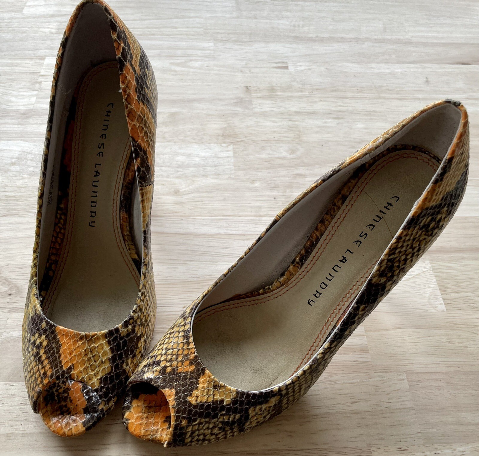 CHINESE LAUNDRY Shoes Womens Size 7 Count Down Snake Skin Stiletto Heels