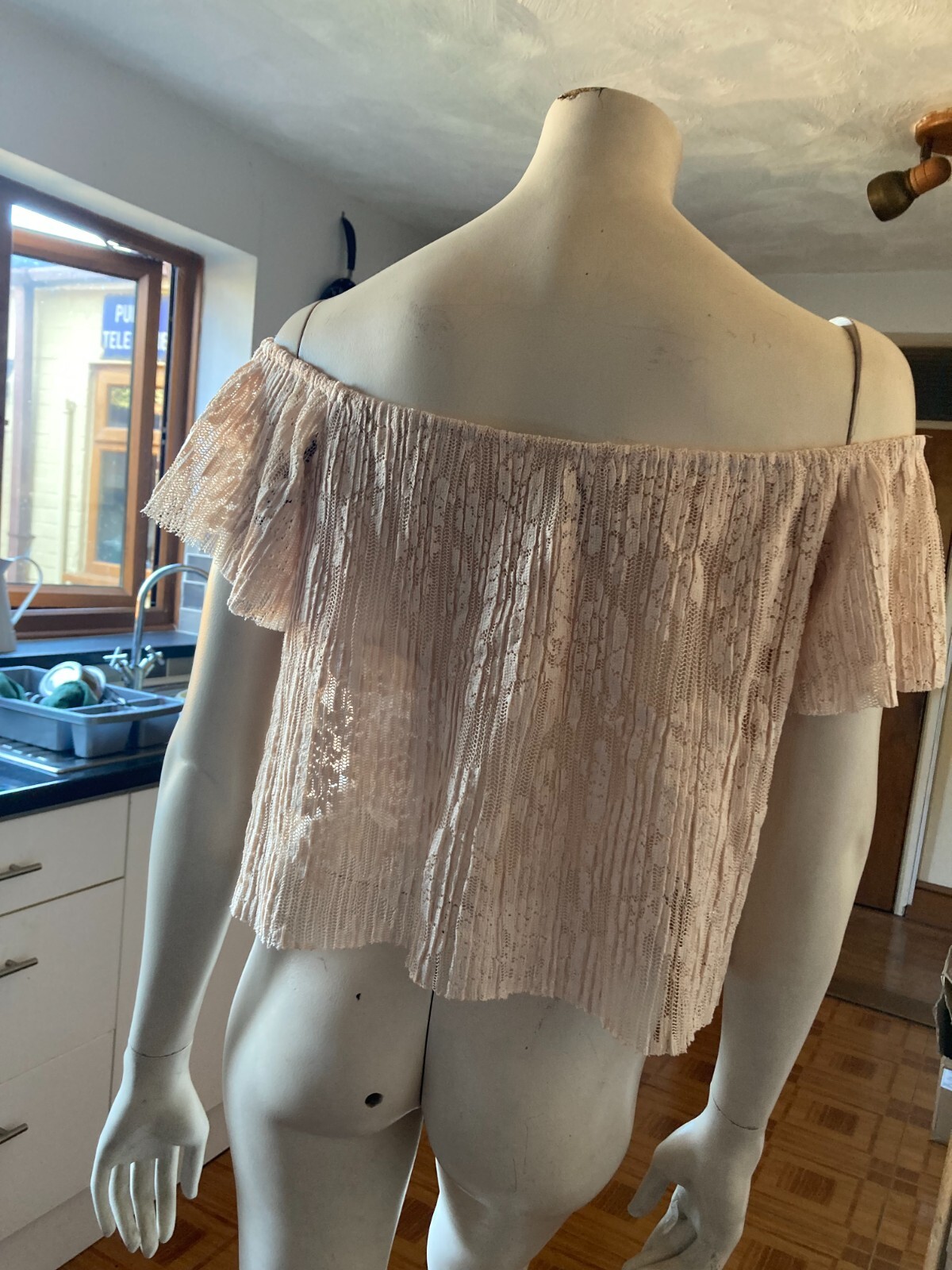 VGC Ladies FOREVER 21 Ecru CHAMPAGNE Sepia OYSTER LACE Off The Shoulder Blouse L