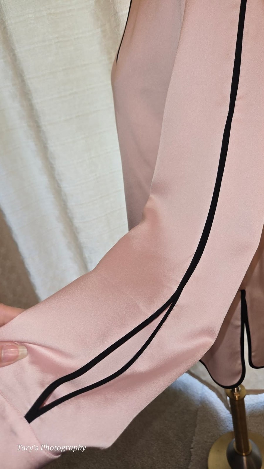 NWT Ming Wang Soft Pink Satin Long Sleeve Top Black Piping and Cutouts Size XS