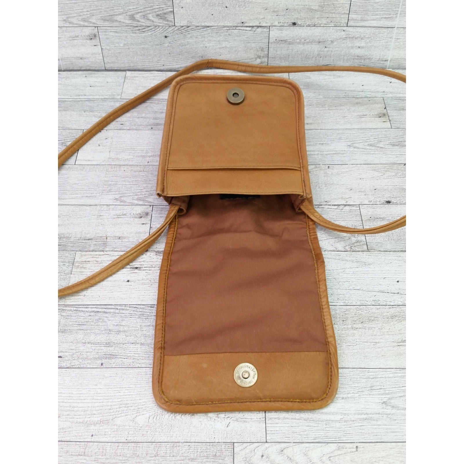 Le Donne Leather Simple Flap Over Crossbody Bag Tan Leather Horses Western