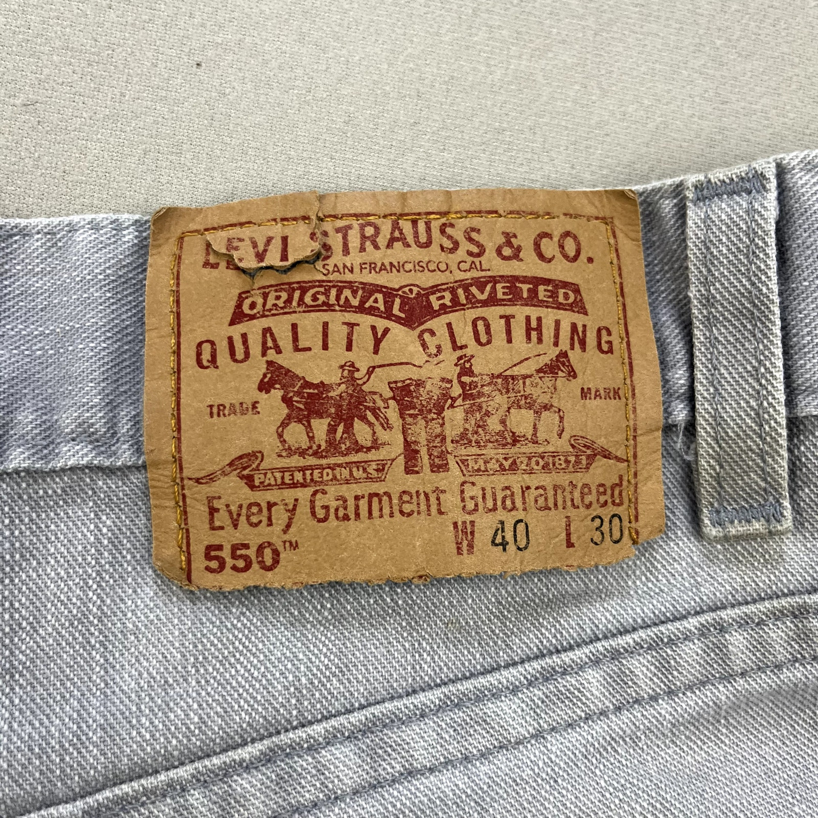 Vintage Levis 550 Jeans Mens 40×30 Gray Denim Relaxed Fit Light Charcoal Wash
