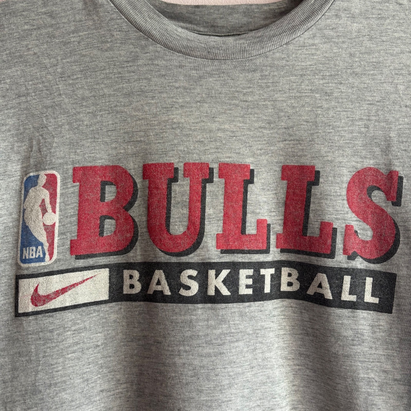 Vintage Late 90s Nike x NBA Chicago Bulls Basketball Graphic Tee