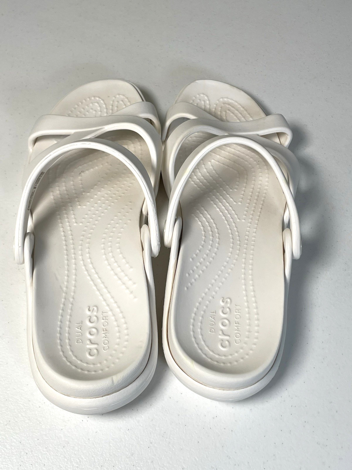 Crocs Women’s 8 Kadee II Strappy Sandals White Casual Flats Shoes Beach Summer