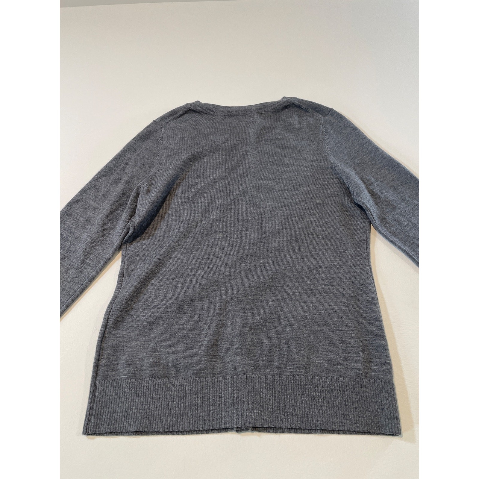 Banana Republic 100% Merino Wool Extra‑Fine Lightweight Gray Cardigan – Size M
