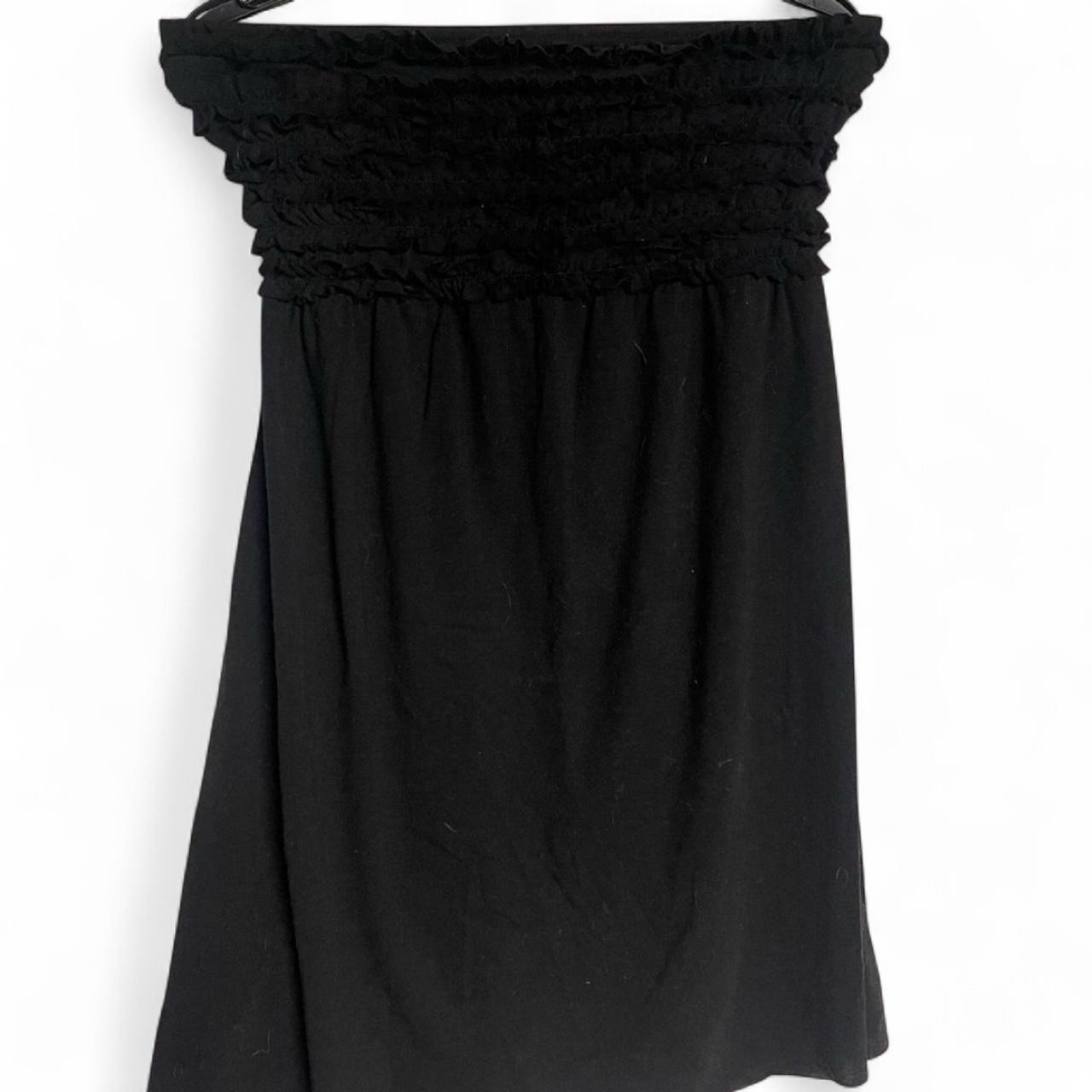 strapless black dress