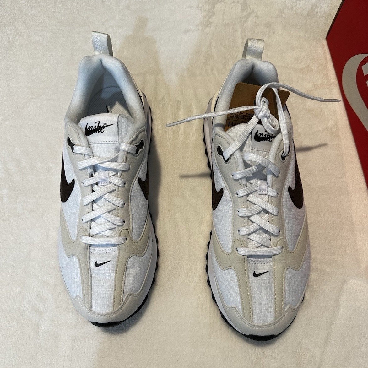 Nike Air Max Dawn White/Black Low Top Lace-Up Mesh Men’s Sneakers Rubber