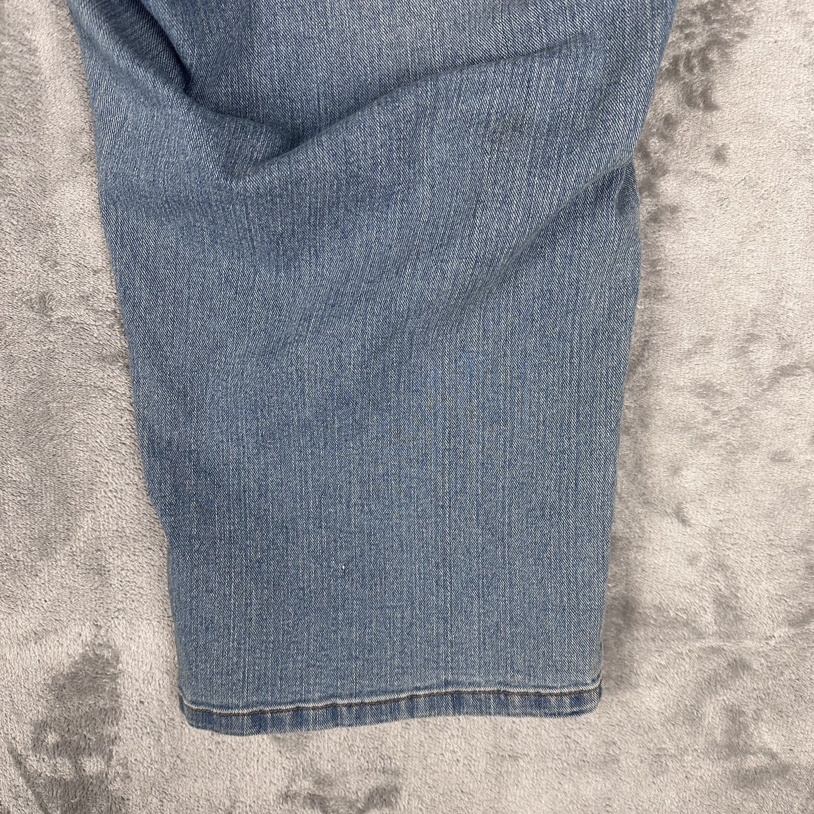Vintage Apple Bottom Capri Jeans Women’s 21/22 Embroidered 90s Y2K Picked Fresh