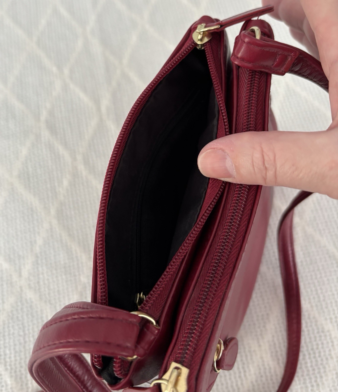 Mundi Red Crossbody Vegan Leather Adjustable Strap Multiple Compartments NEW!