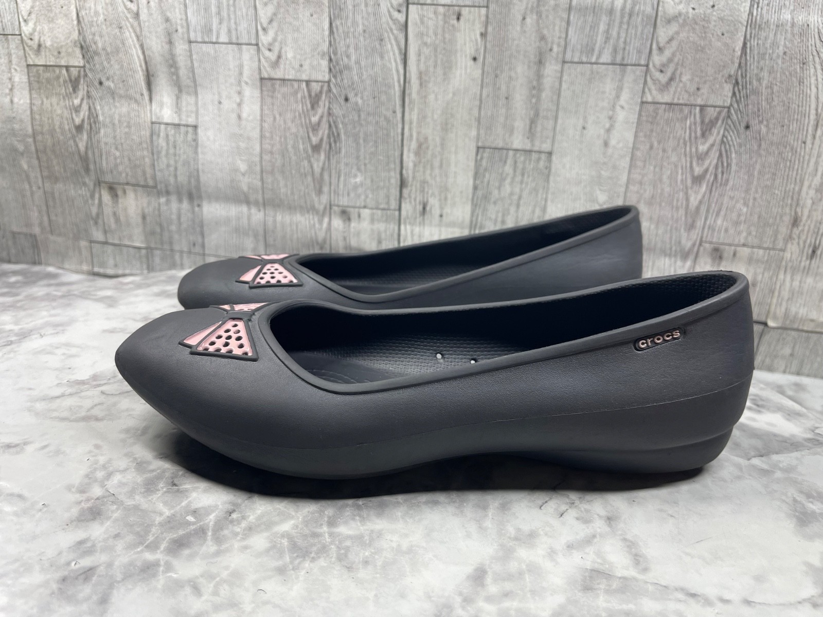 Crocs Lenora Ballet Flats Women 9M Bow Rubber Shoes Black Pink Slip On Loafers
