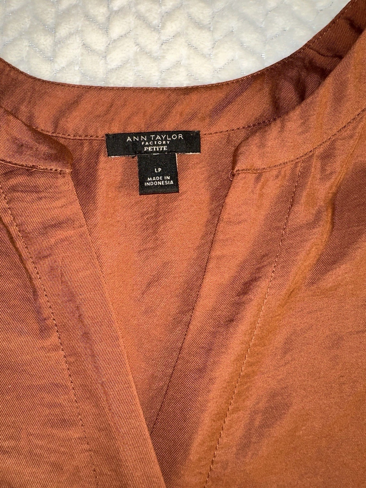 Ann Taylor Women’s Brown Tie Front Roll Tab Sleeves Blouse Top Sz LP