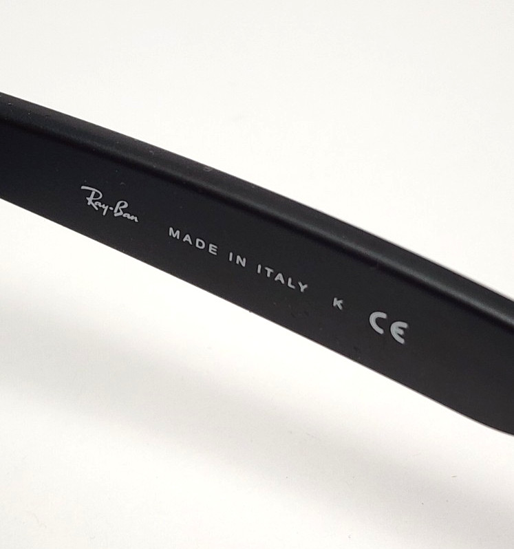 Ray Ban Wayfarer Matte Rubber Black Sunglasses RB2132 622 Unisex*