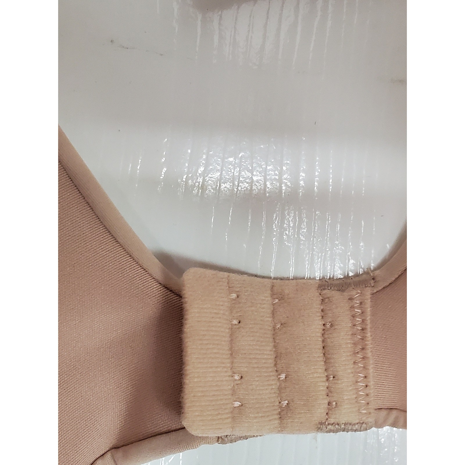 Vanity Fair Radiant Collection Smooth Support T-Shirt Underwire Bra Nude 44C