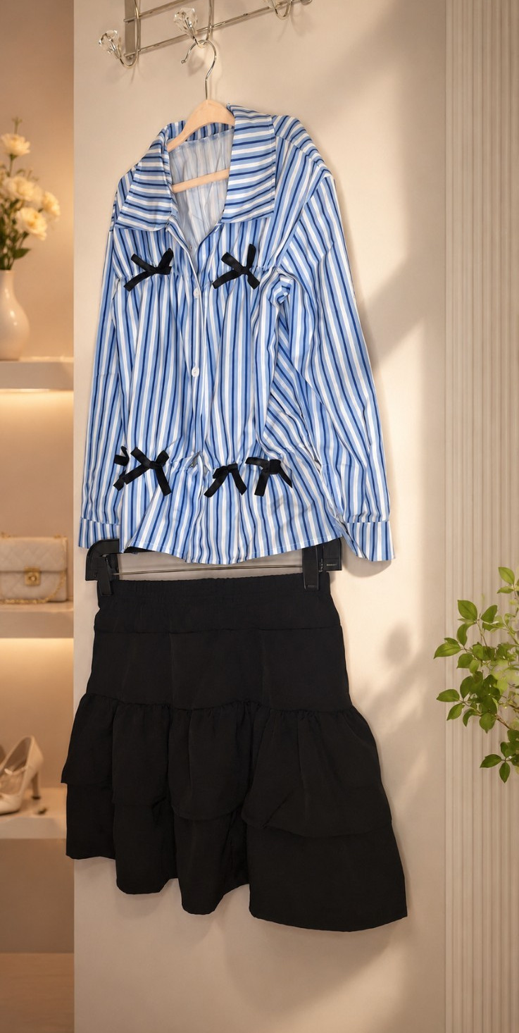 Girls 2 Piece Outfit Size 6-7 Blue Striped Bow Top & Black Skirt Set.