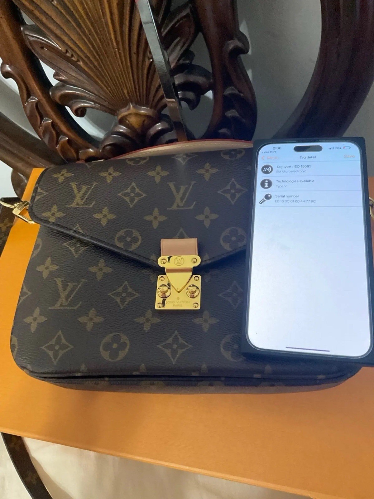 Louis Vuitton Pochette Metis Monogram