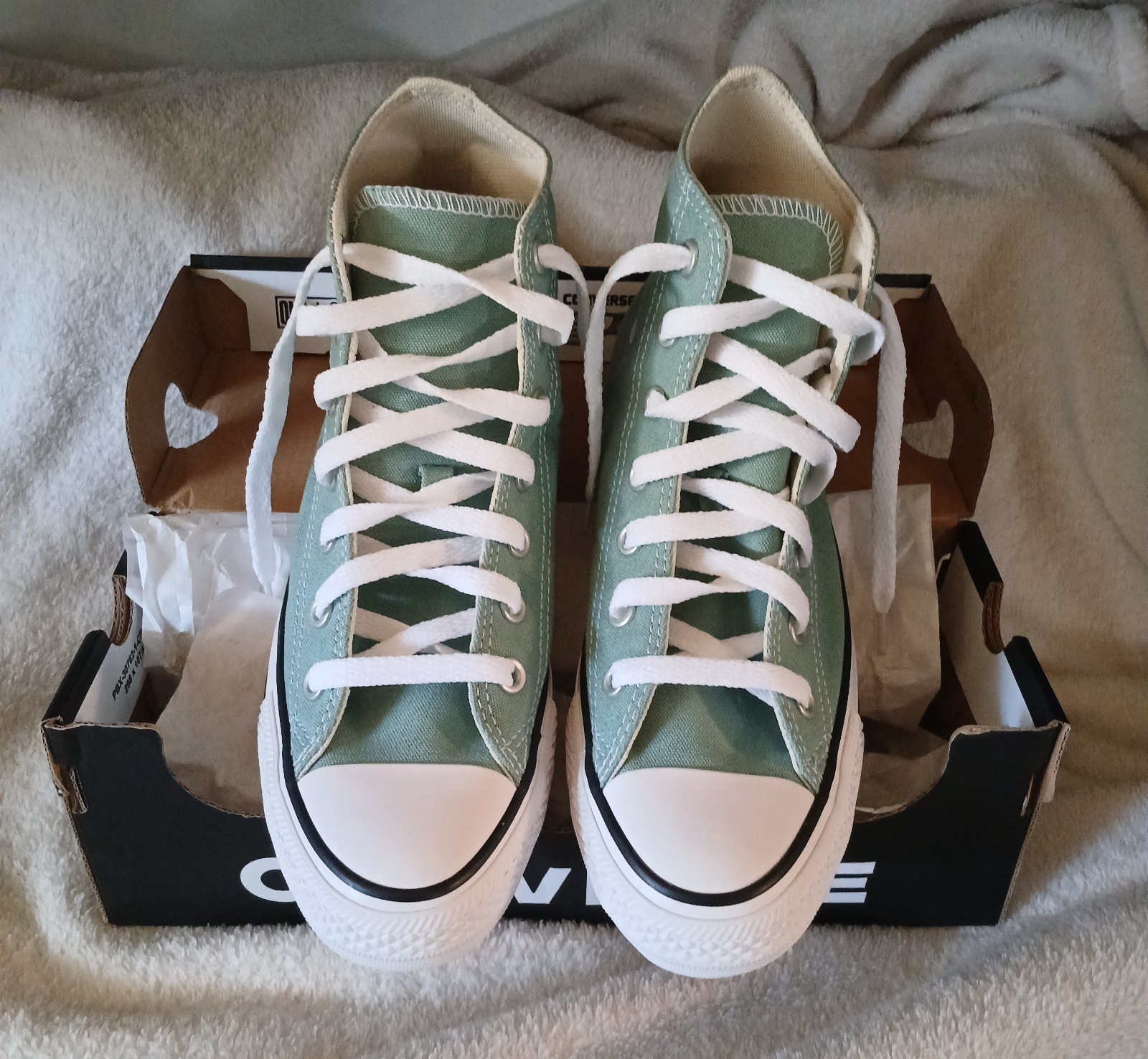 Converse Men’s Green/White Canvas High Top Lace-Up Sneakers Rubber Sole