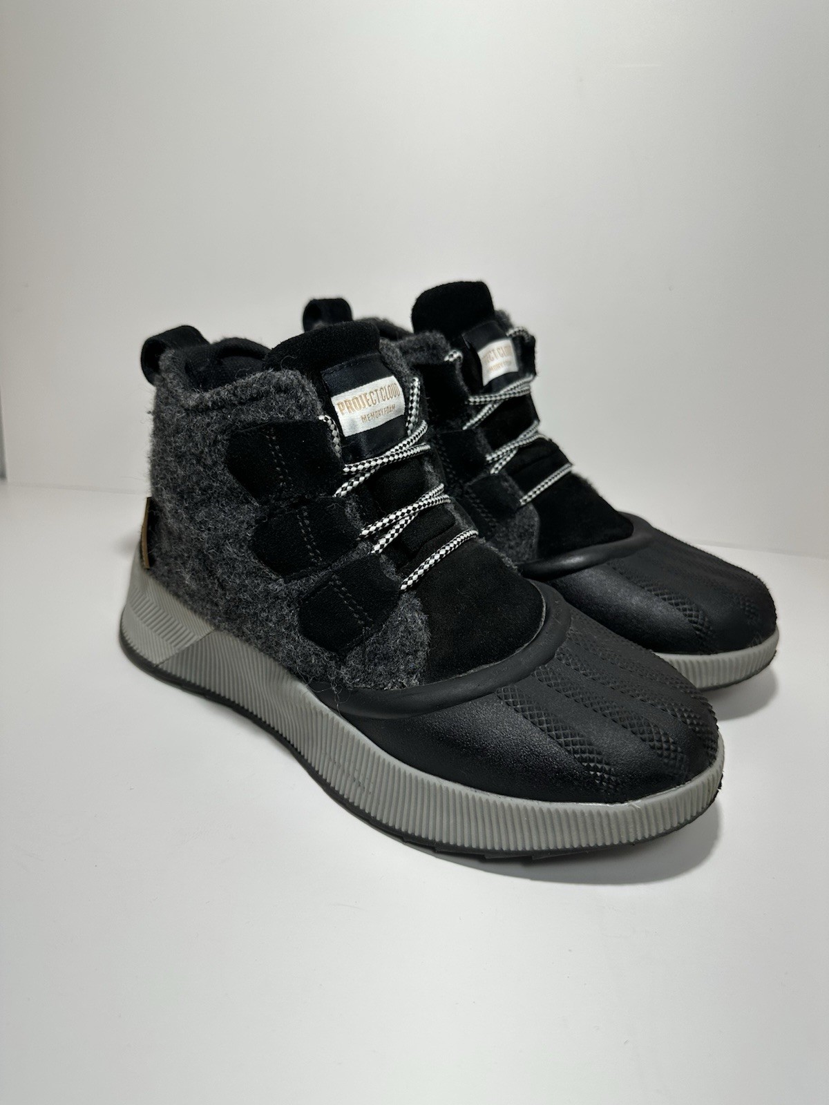 Project Cloud Rhianon Women 6.5 Waterproof Snow Boots Black Gray Suede Winter