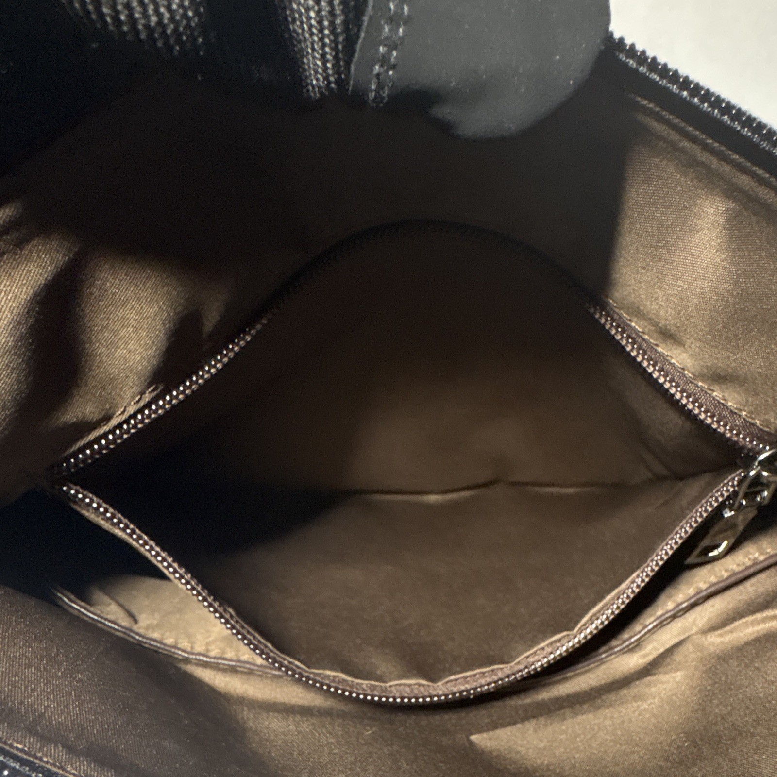 MASINTOR Black Medium Crossbody Bag Zip Tassel Detachable Strap Pockets