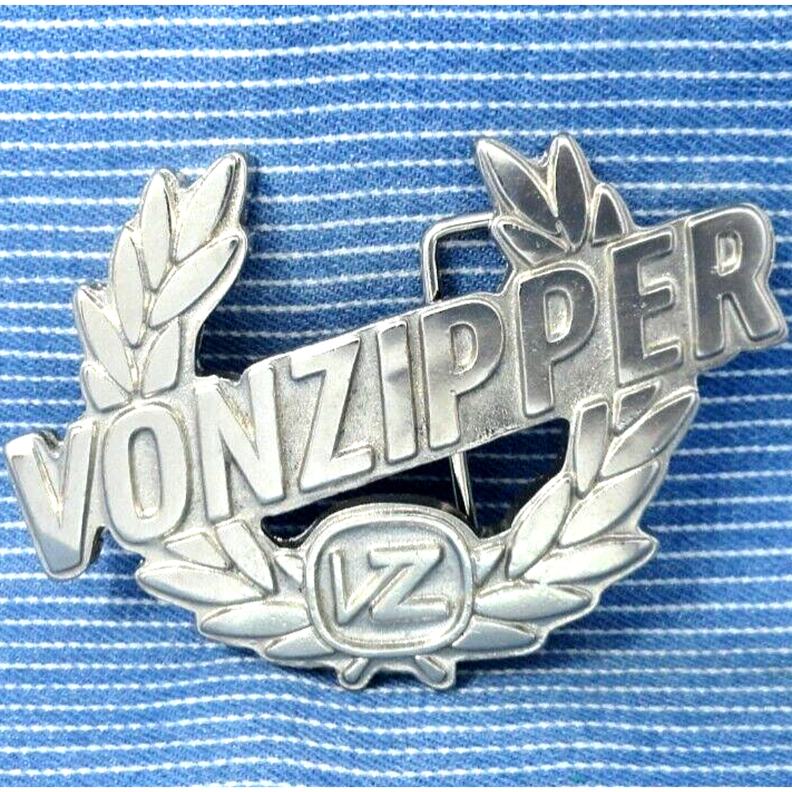 Von Zipper Laurel Wreath Promo Belt Buckle Sunglasses Lifestyle Vtg USA .PCB610