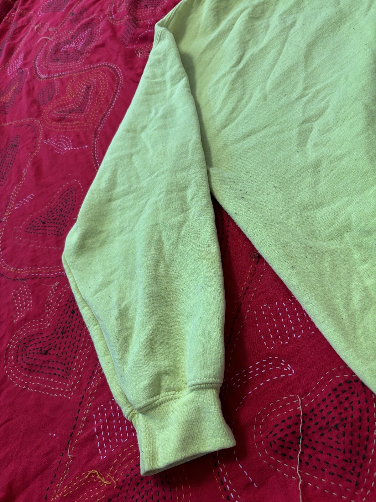 Ladies? We Got This Yellow Graphic Sweatshirt Street Casual Hoodie. Size X-large