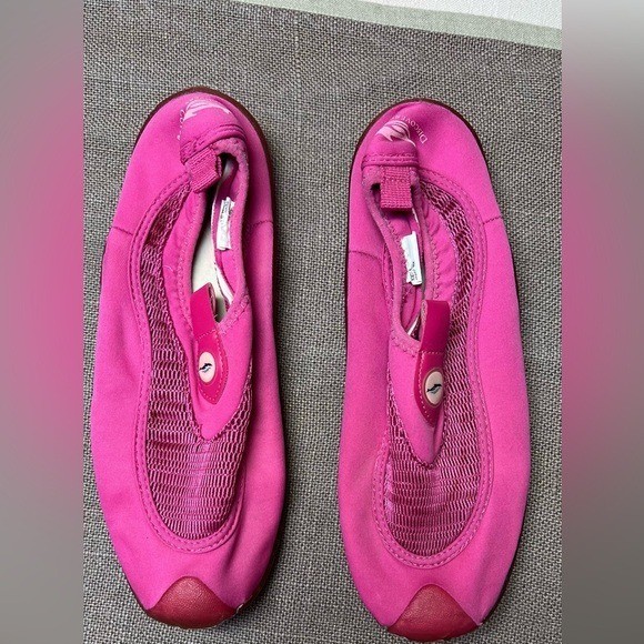 Discovery Cove Water Shoes 11 Pink Aqua Sock Swim Beach Hydro Sox Excellent