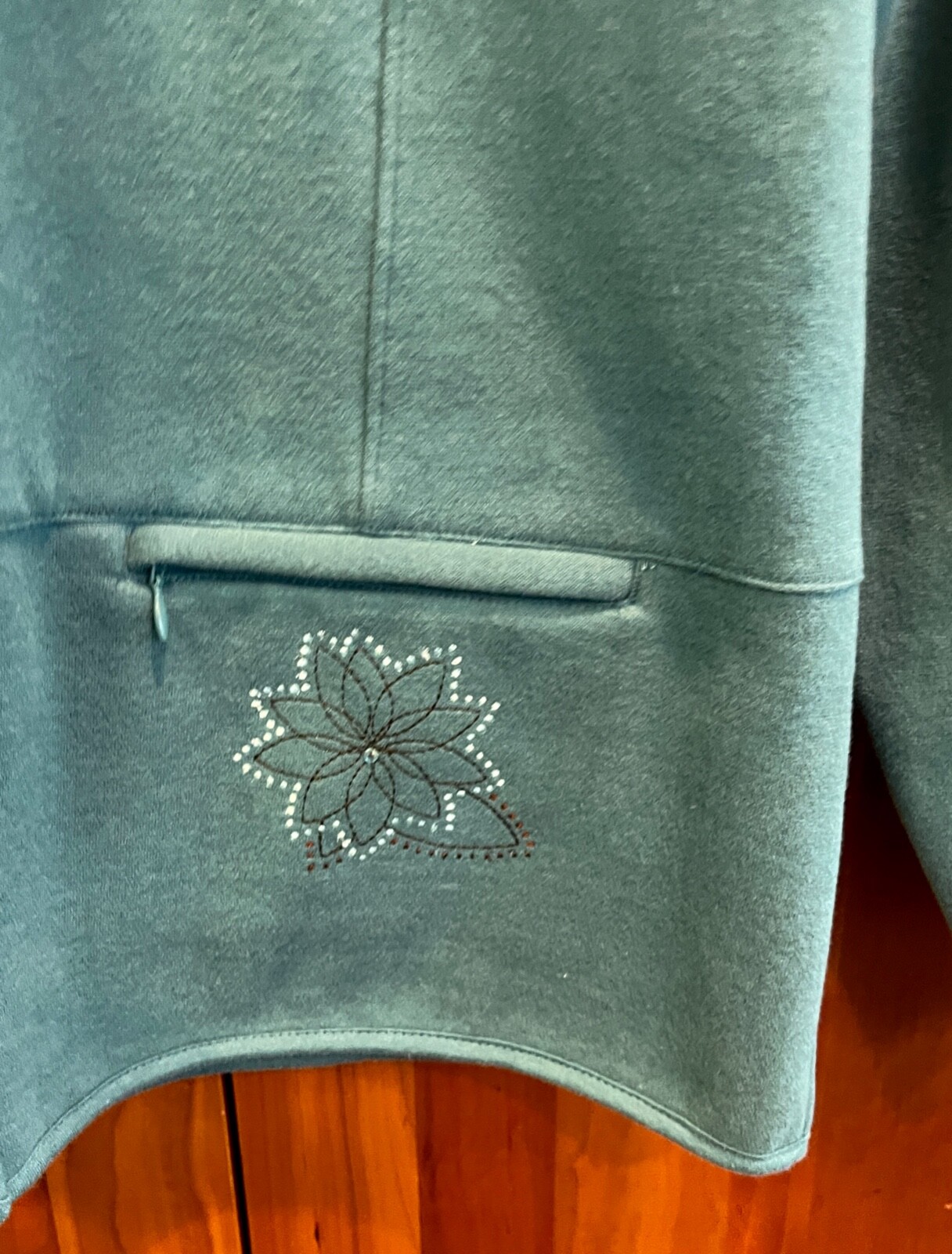 NWT Artisians Dragonfly Embroidered Rhinestones Teal Zip Fleece Jacket Women’s L