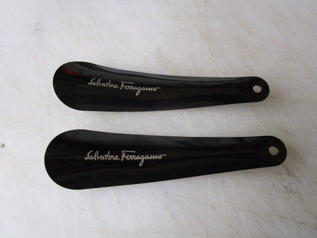 2 PCS. Salvatore Ferragamo Genuine Authentic GLOSS BLACK Shoehorns FREE SHIPPING