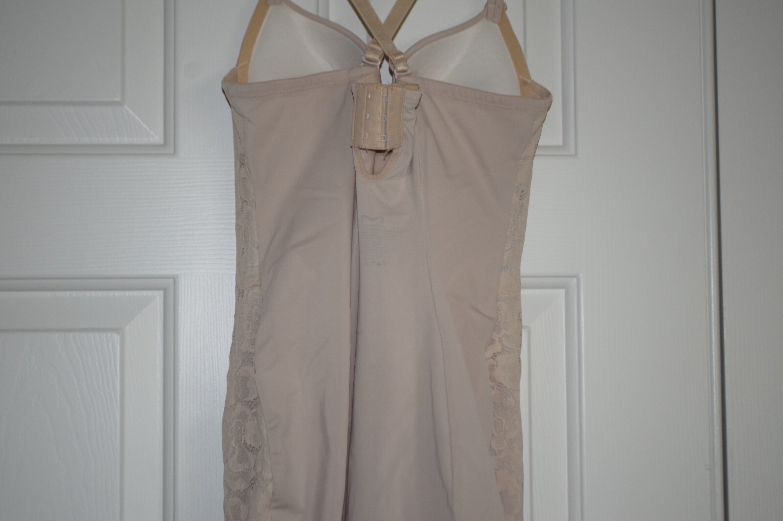 Women’s Size 34B Maidenform Nude Corset Dress Lace Trim Adjustable Straps & Back