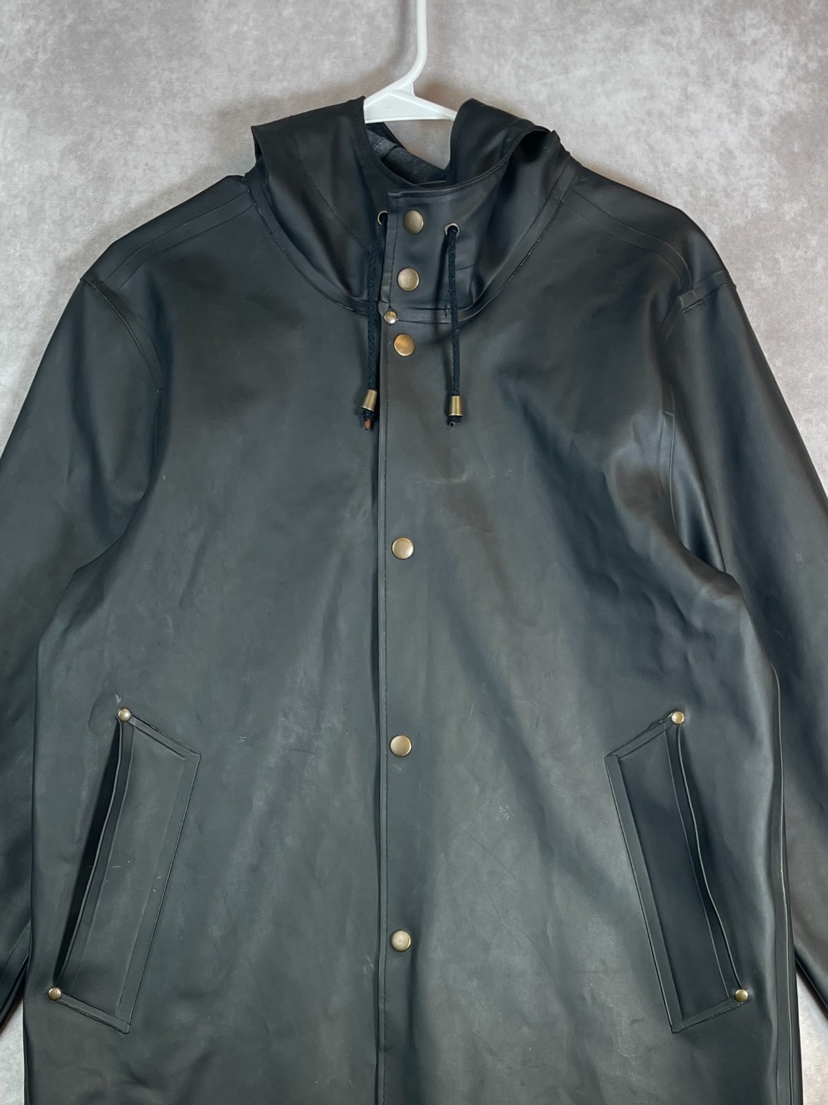 Stutterheim x Volvo Raincoat Jacket Mens Small Black Waterproof Hooded Limited