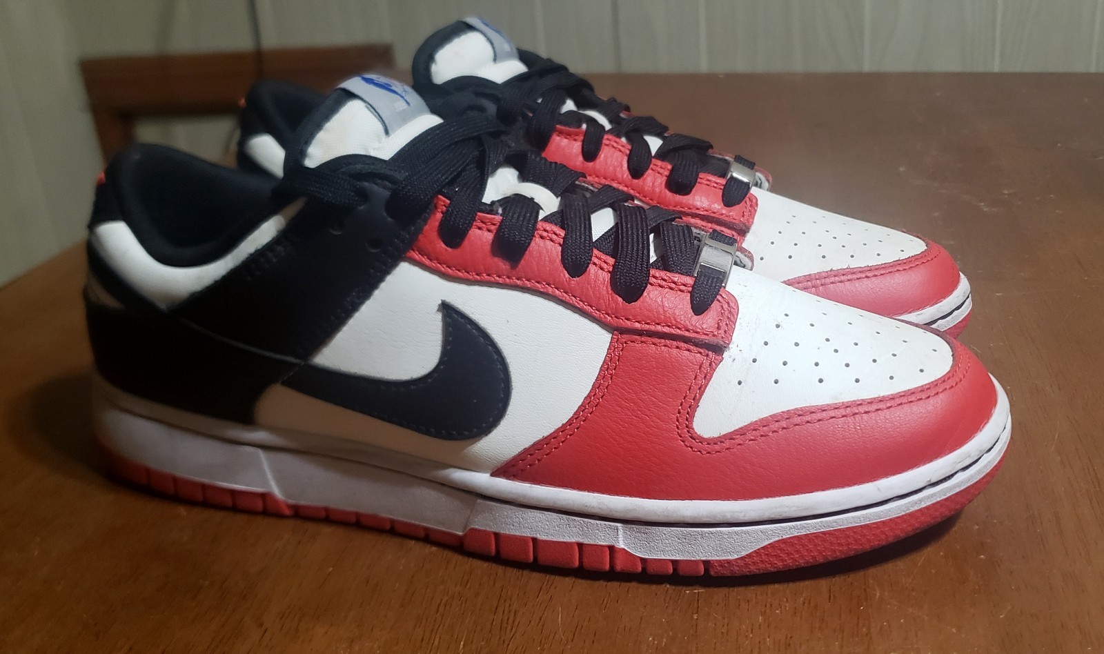 Nike Dunk Low EMB x NBA 75th Anniversary – Bulls 2021 Men’s Size 9