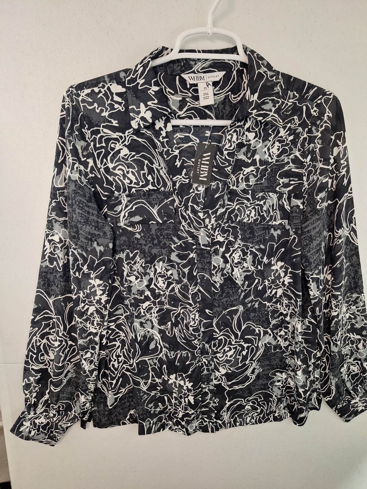 WHBM XS Black Floral Sketch Long Sleeve Collared Soft Shirt NWT
