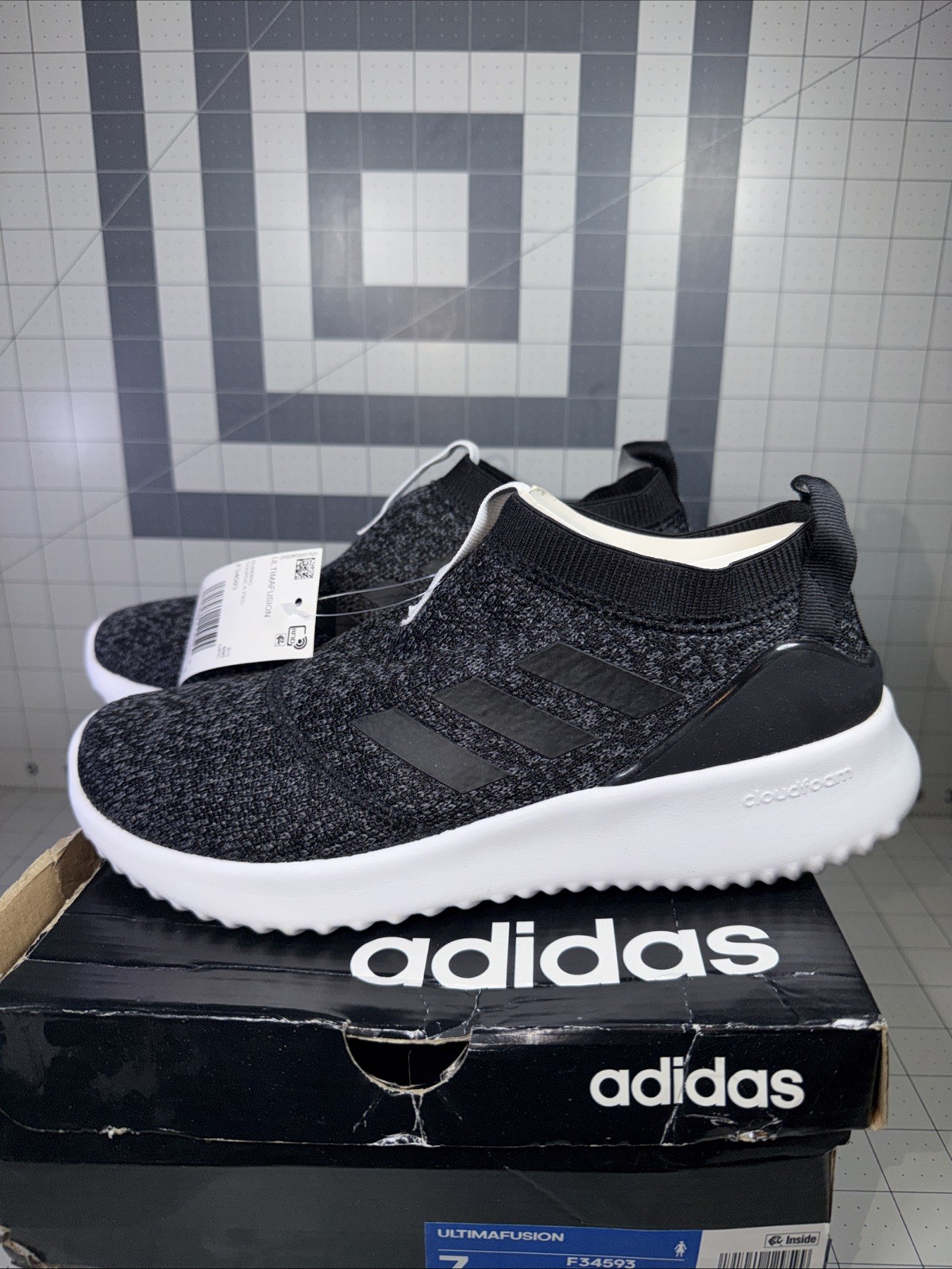 Adidas Ultimate Fusion Womens 7 Running Shoes Slip On F34593 cloudfoam NIB