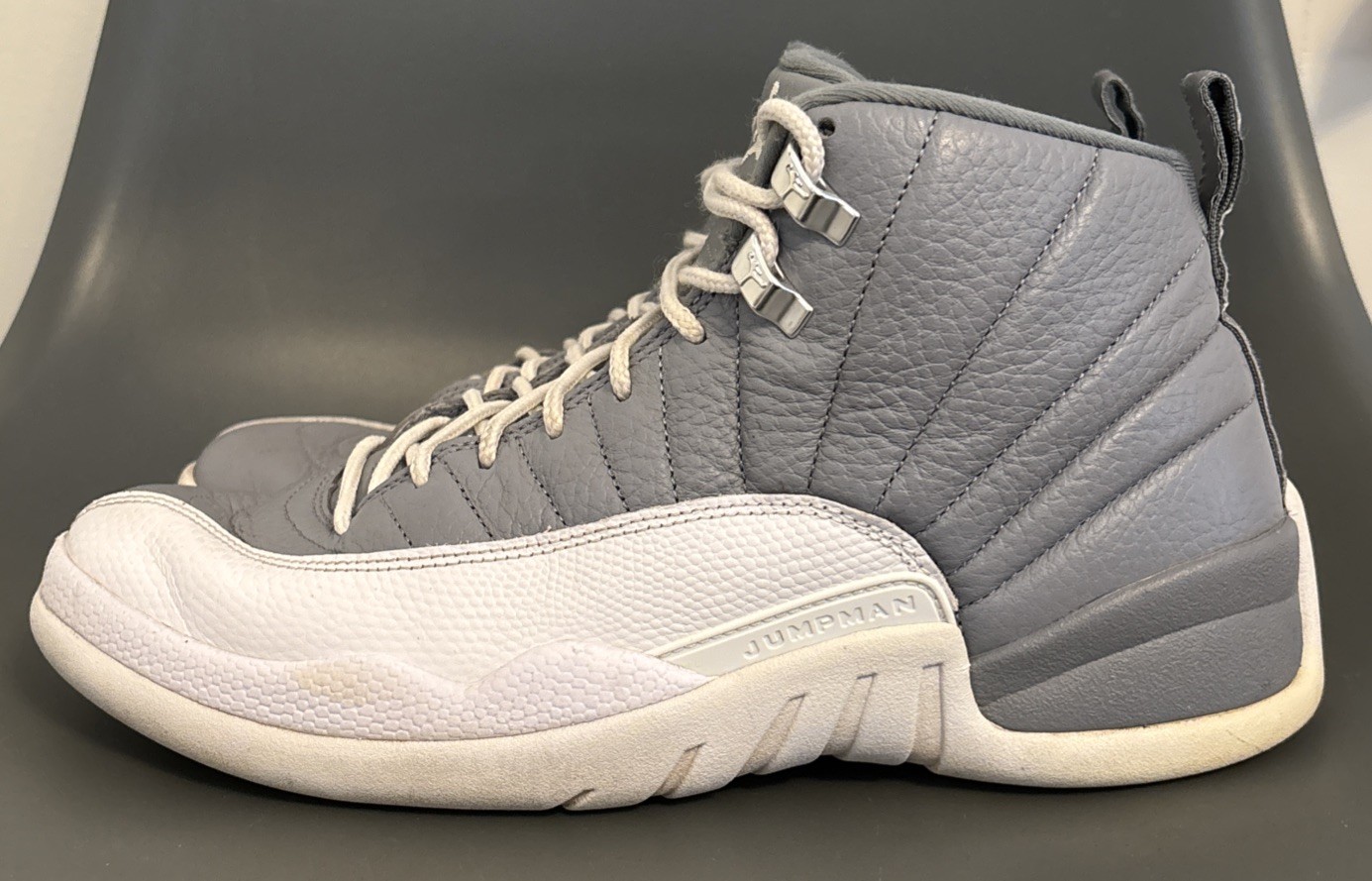 Air Jordan 12 Stealth White And Gray Men’s Size 9.5