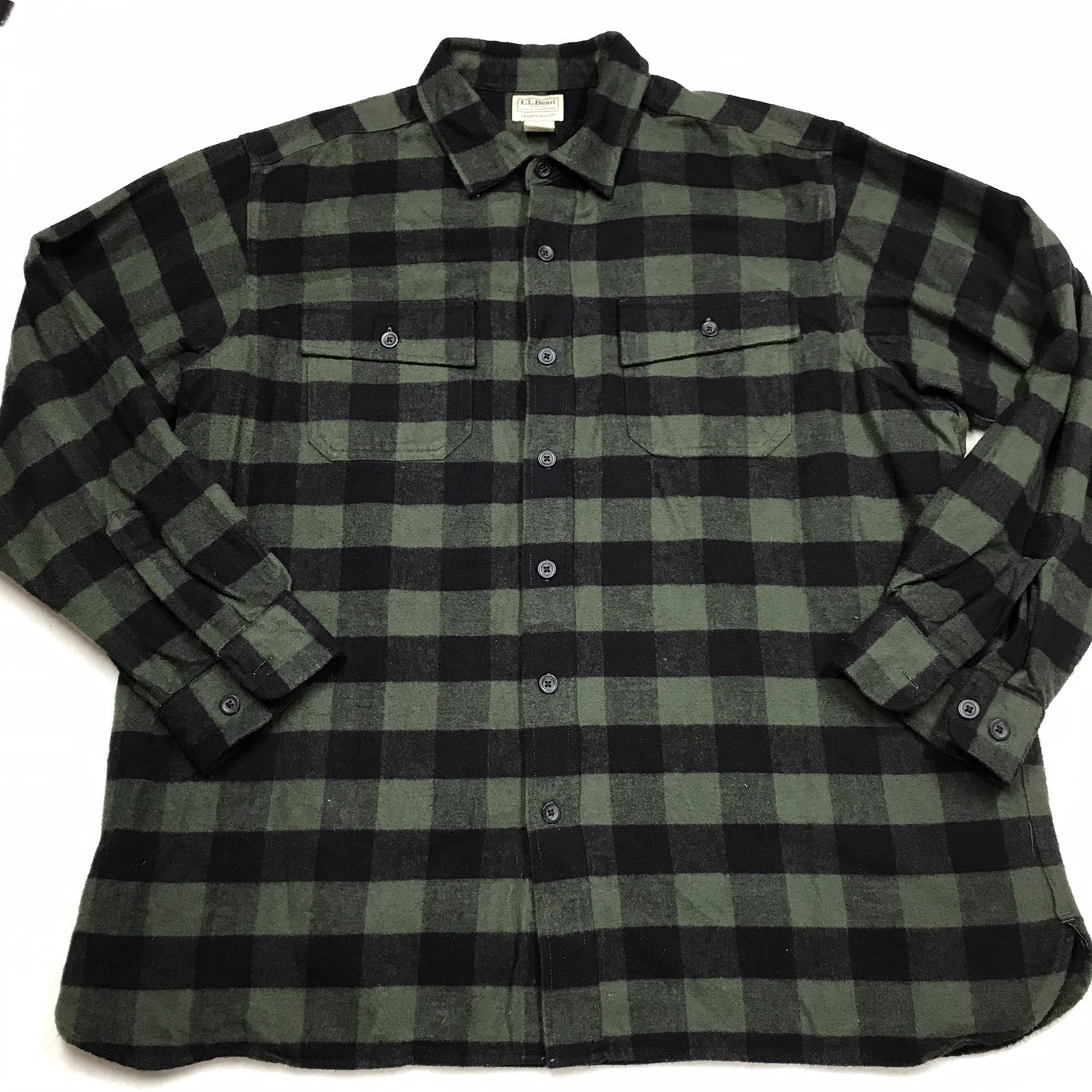 LL BEAN Heavy Flannel Chamois Shirt Men XL Green Black Buffalo Plaid Lumberjack